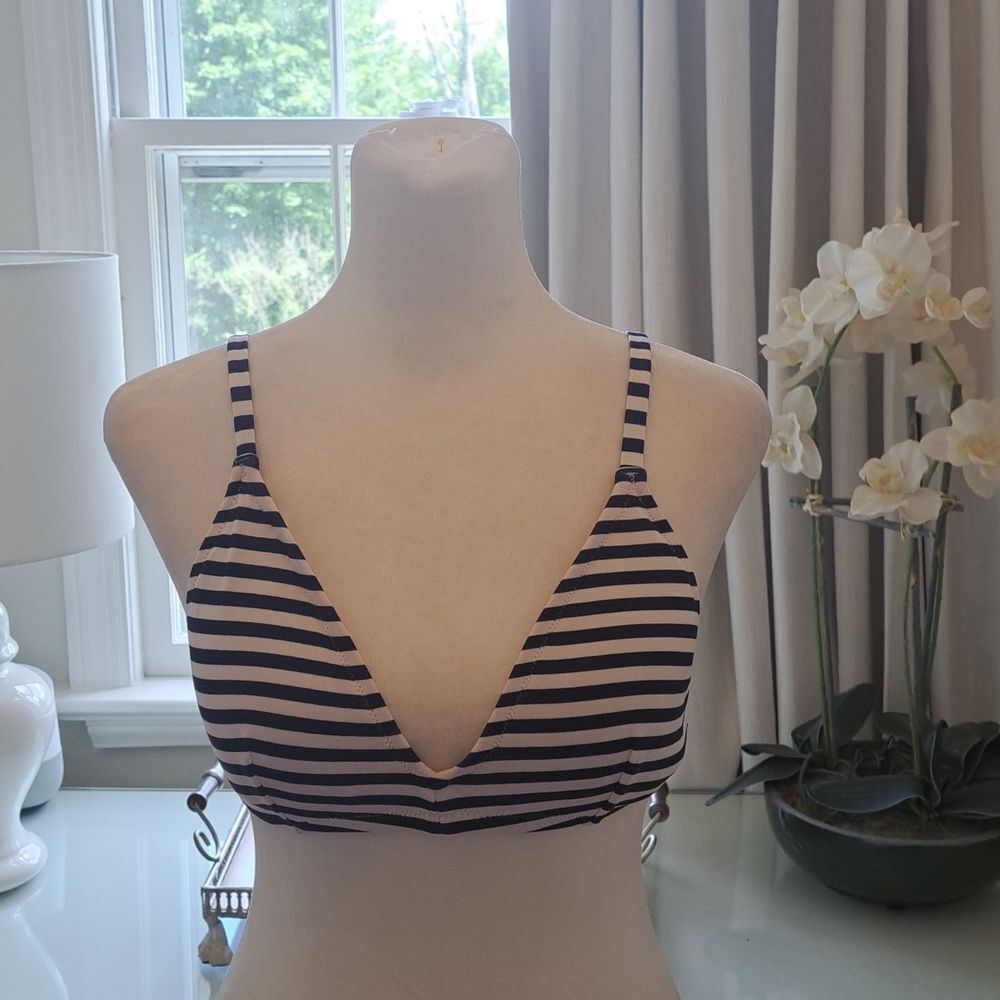 NWOT J.Crew Factory Womens Navy/White Striped Bra Style Bikini Top Pads SM